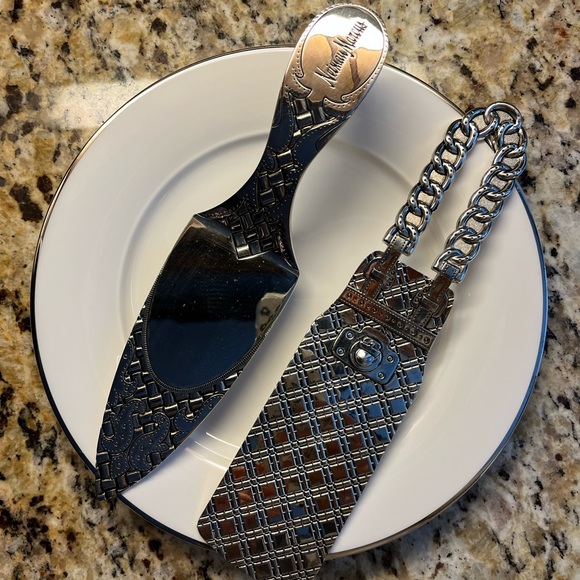 Neiman Marcus Silver Plated High Heel & Handbag Serving Set - Picture 3 of 10